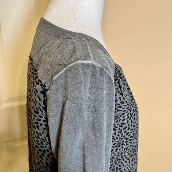 Soft Surroundings Overlay Tunic Grey with Dot Print Henley Style Size Medium - Picture 4 of 8